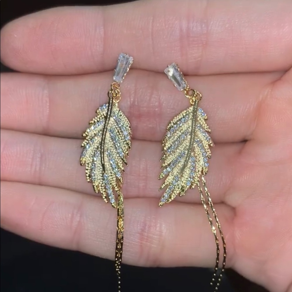 New Gold Leaf Tassel Stud Earrings - Picture 2 of 8